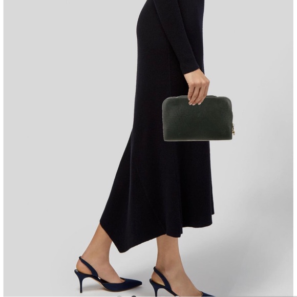 Louis Vuitton Taiga black leather clutch - Picture 5 of 12